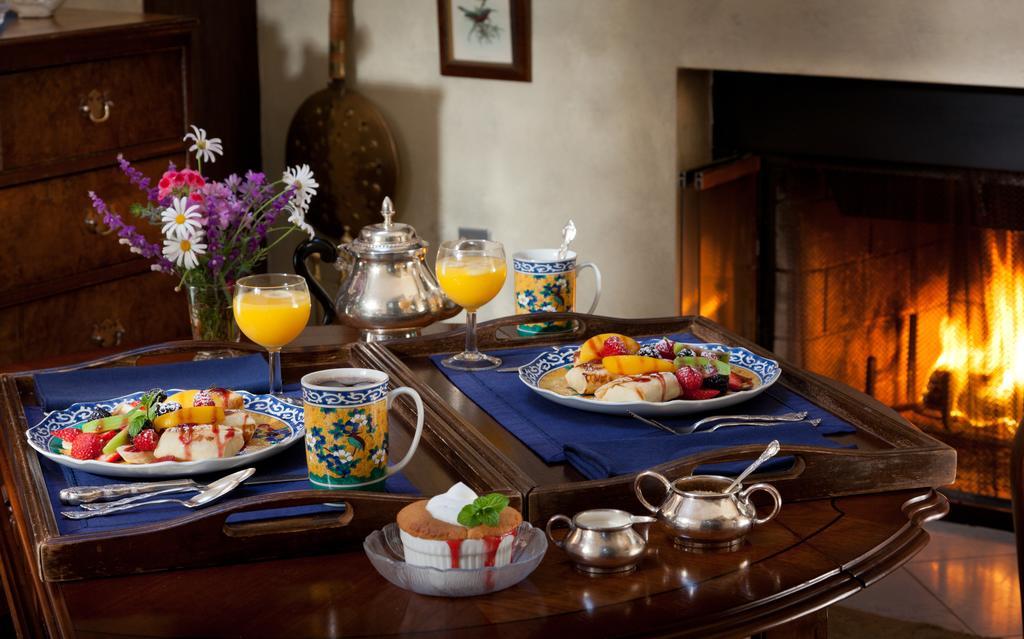 Old Monterey Inn Экстерьер фото